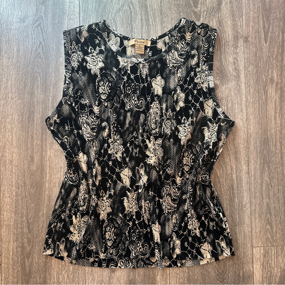 Elegant Black and White Floral Women's Top
